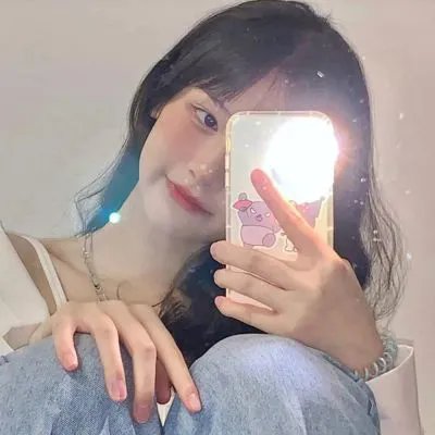 奇怪的她